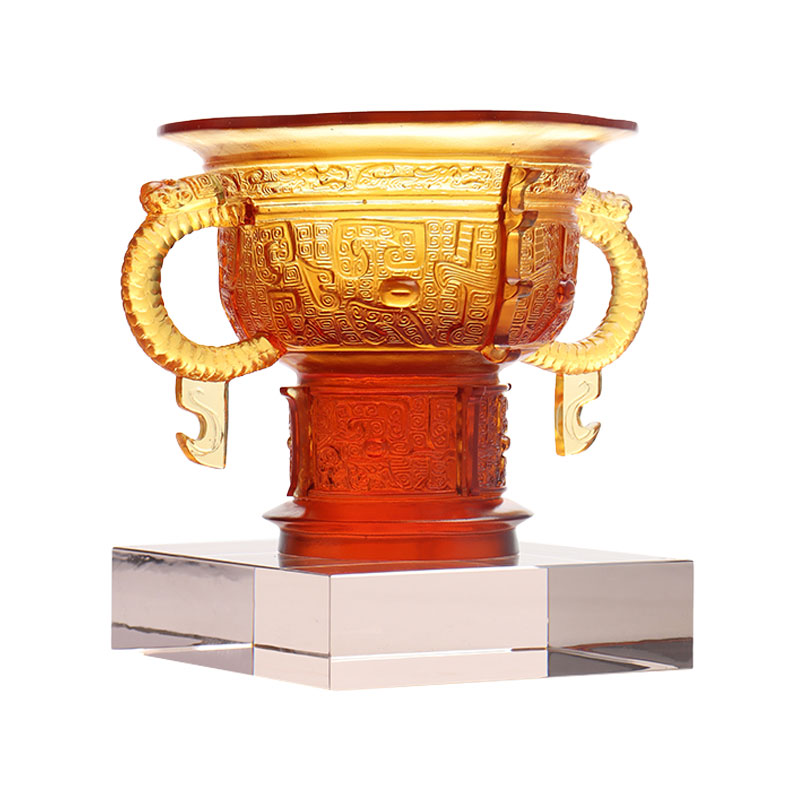 Kinesisk stativ med drageører håndtag og tornemønster