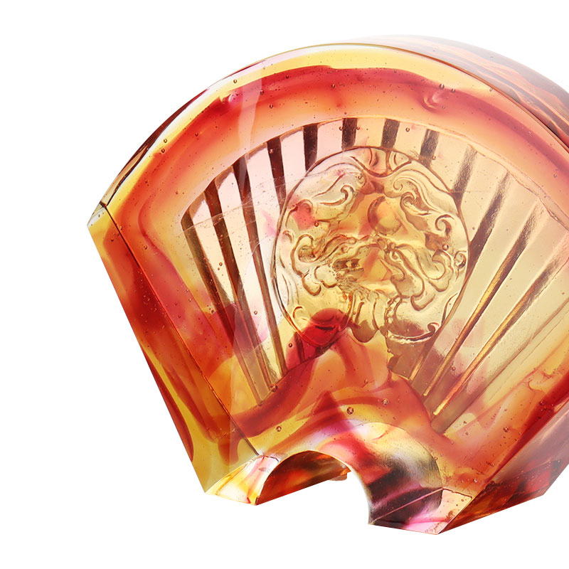 Kinesiske vifteformede ornamenter af glaseret glas