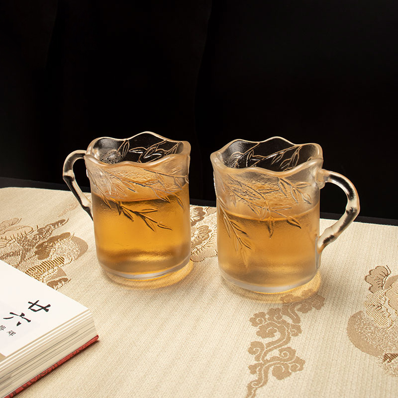 Bambusbladrelief glaskopper med håndtag