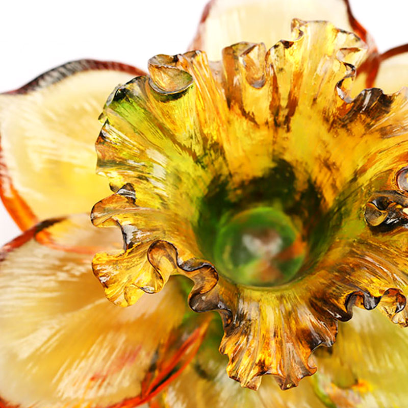 Kronbladformet lysestage af glas