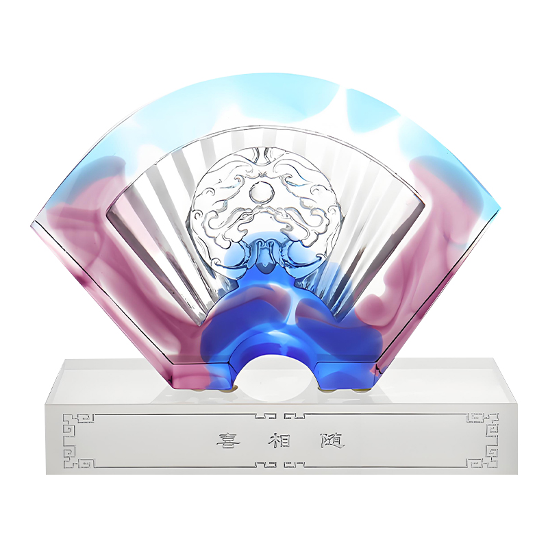 Kinesiske vifteformede ornamenter af glaseret glas