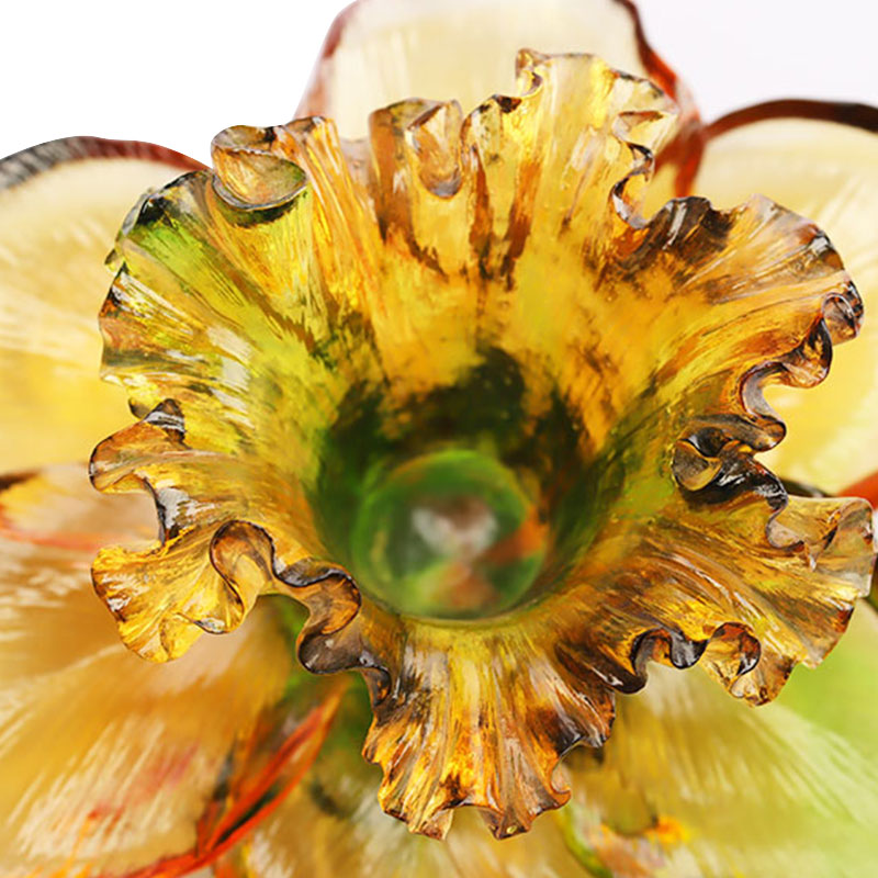 Kronbladformet lysestage af glas