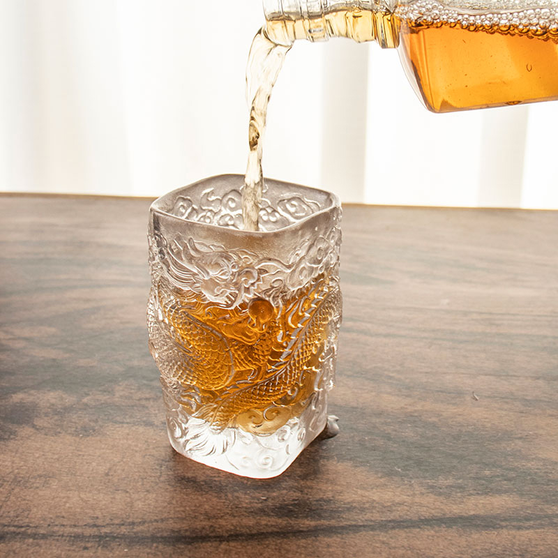 Antik Dragon relief glas vin kop te kop