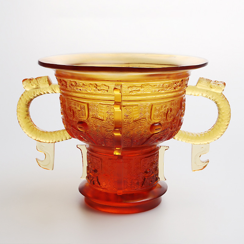 Kinesisk stativ med drageører håndtag og tornemønster